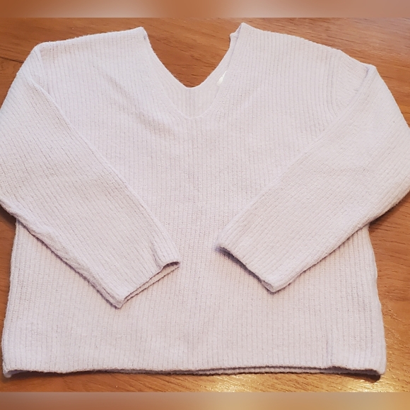 H&M ladies v-neck long sleeve, dropped shoulder, lavender sweater sz XS - Picture 6 of 9
